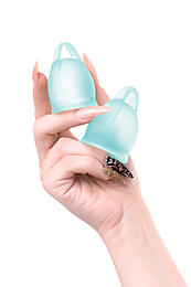 Менструальная чаша Satisfyer Feel Confident, 2 шт в наборе, силикон, синий